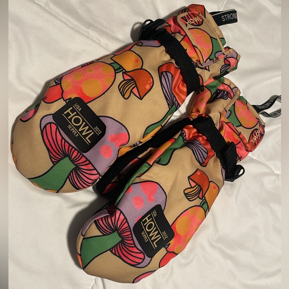 Howl fairbanks mitt mushroom size medium